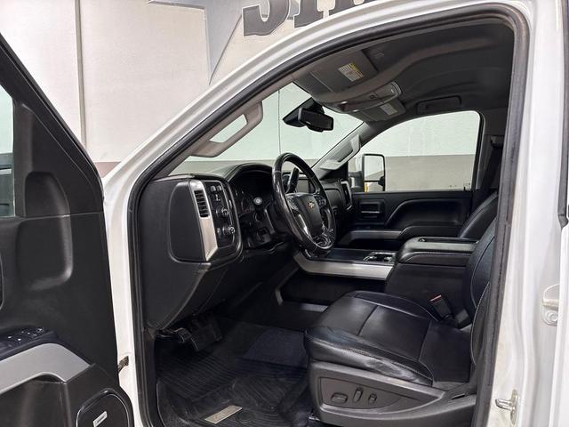 Photo of 2017 Summit White Chevrolet Silverado 2500