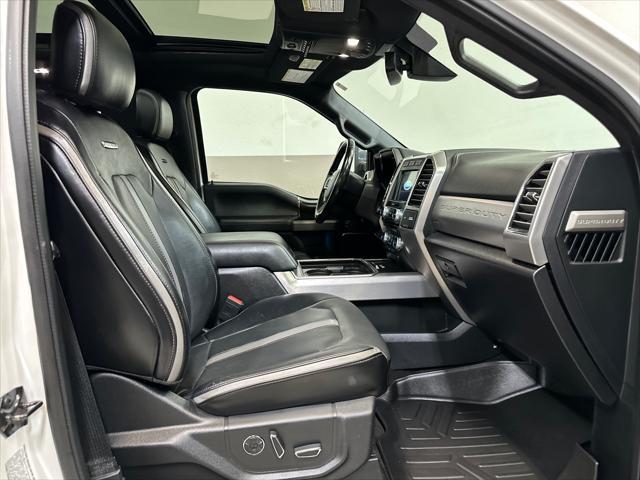 Photo of 2018 White Platinum Metallic Tri-Coat Ford F-450
