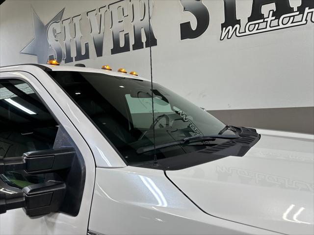 Photo of 2018 White Platinum Metallic Tri-Coat Ford F-450