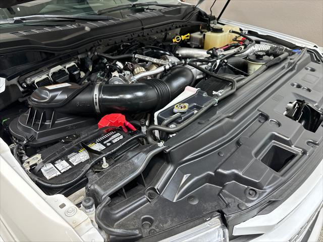 Photo of 2018 White Platinum Metallic Tri-Coat Ford F-450