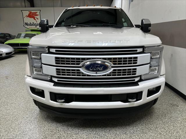 Photo of 2018 White Platinum Metallic Tri-Coat Ford F-450