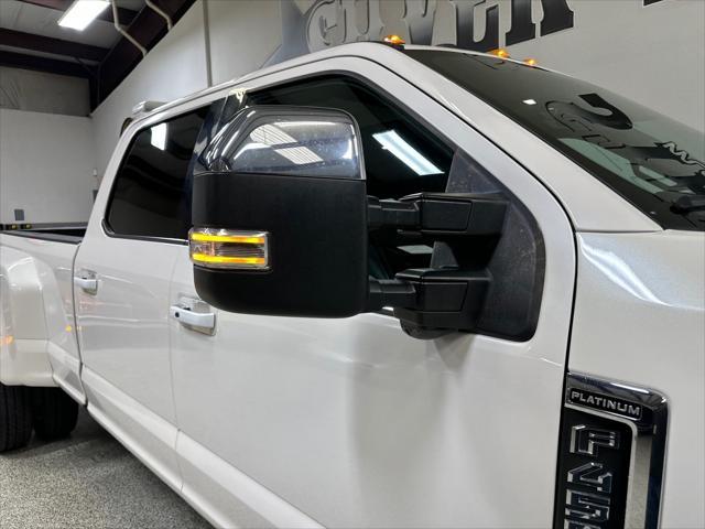 Photo of 2018 White Platinum Metallic Tri-Coat Ford F-450