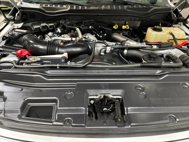 Photo of 2018 White Platinum Metallic Tri-Coat Ford F-450