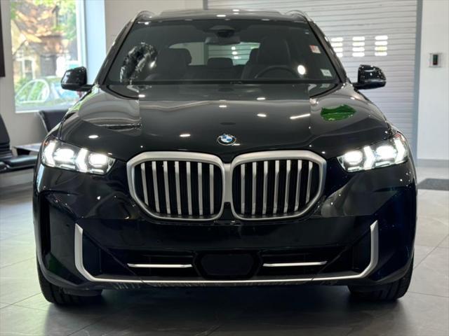 Photo of 2024 Black Sapphire Metallic BMW X5