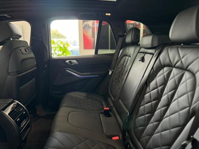 Photo of 2024 Black Sapphire Metallic BMW X5