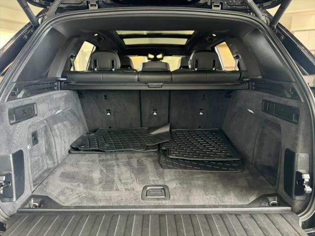 Photo of 2024 Black Sapphire Metallic BMW X5