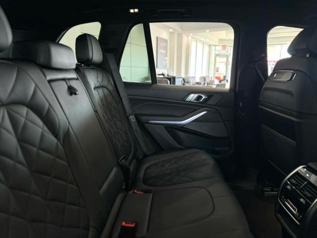 Photo of 2024 Black Sapphire Metallic BMW X5
