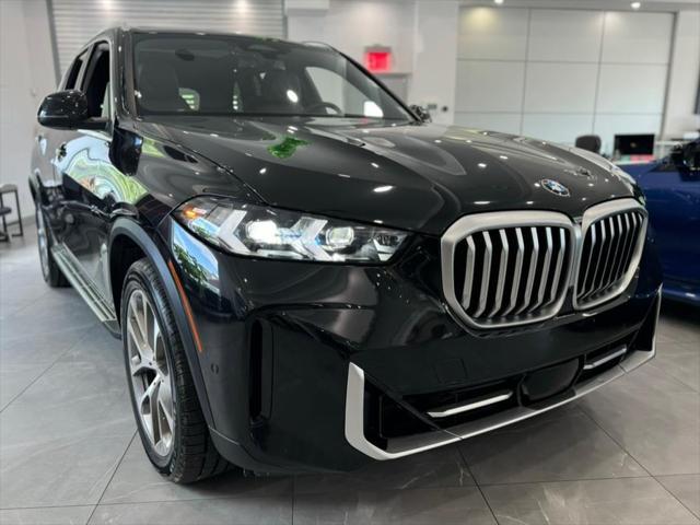 Photo of 2024 Black Sapphire Metallic BMW X5