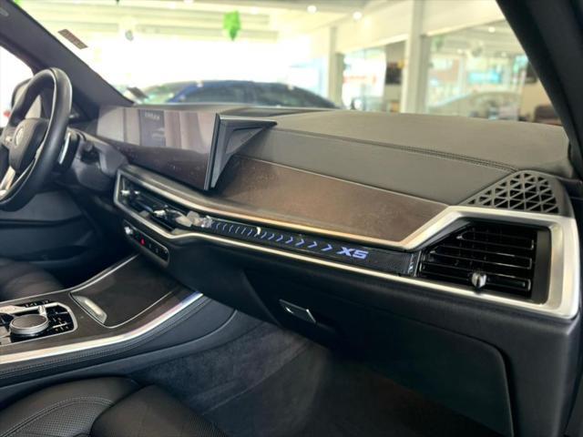 Photo of 2024 Black Sapphire Metallic BMW X5