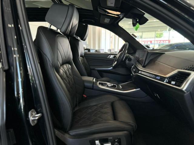 Photo of 2024 Black Sapphire Metallic BMW X5