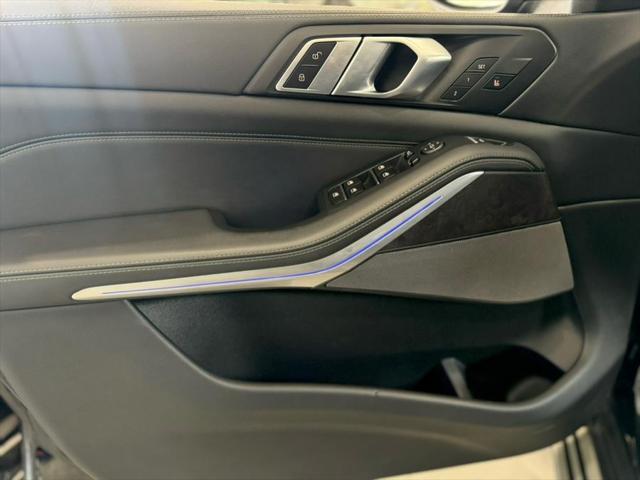 Photo of 2024 Black Sapphire Metallic BMW X5