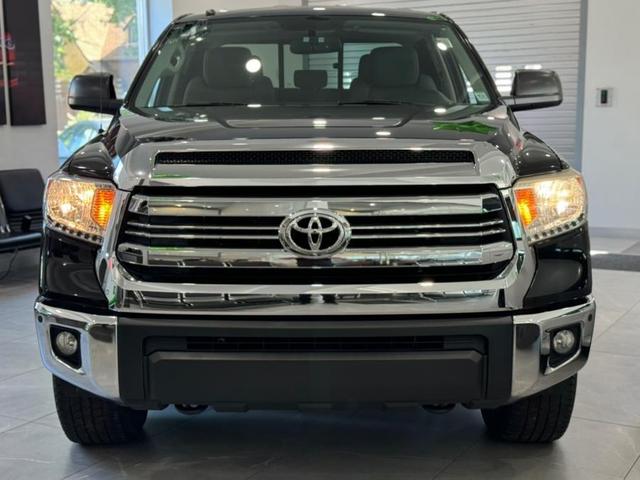 Photo of 2016 Black Toyota Tundra