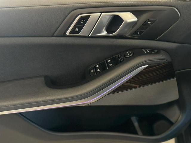 Photo of 2021 Black Sapphire Metallic BMW X5