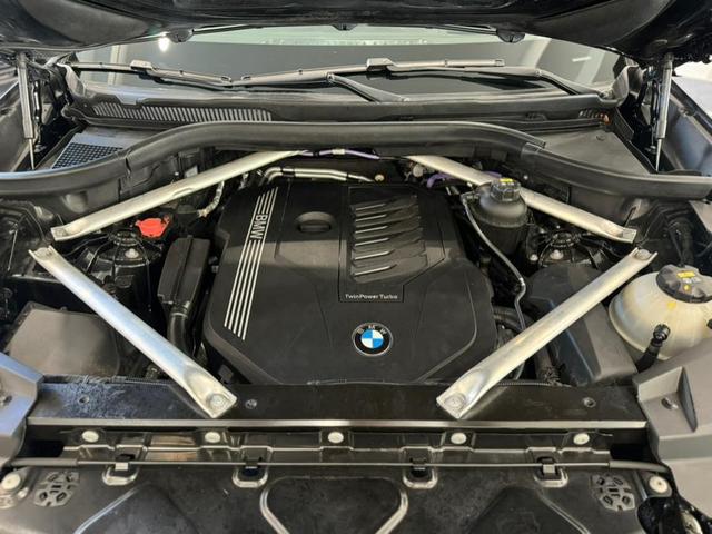 Photo of 2021 Black Sapphire Metallic BMW X5