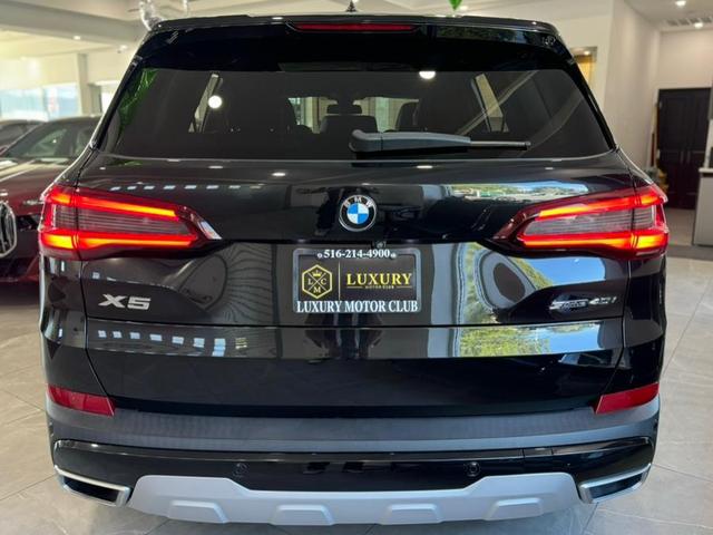 Photo of 2021 Black Sapphire Metallic BMW X5