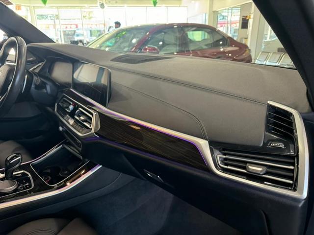 Photo of 2021 Black Sapphire Metallic BMW X5