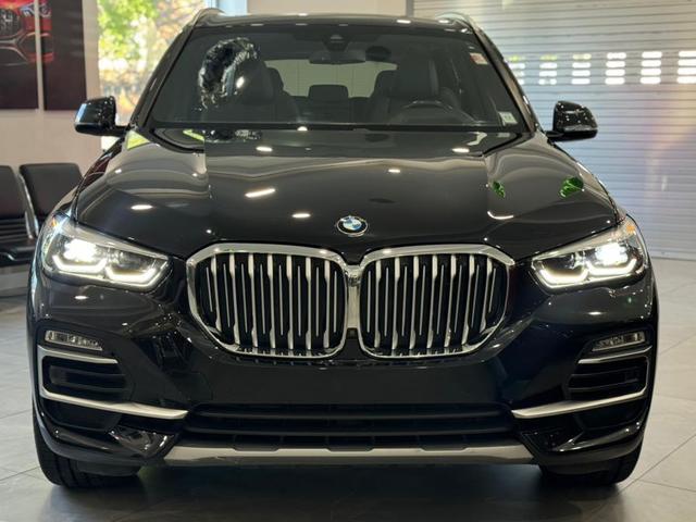 Photo of 2021 Black Sapphire Metallic BMW X5