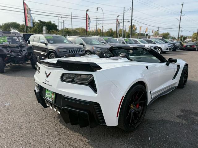 Photo of 2016 Arctic White Chevrolet Corvette