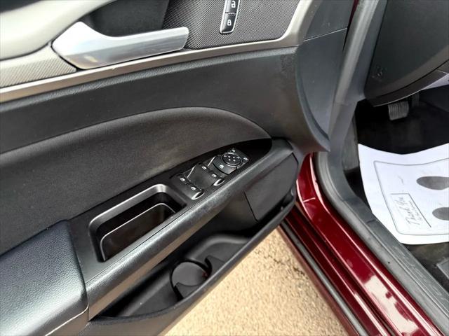 Photo of 2017 Burgundy Ford Fusion