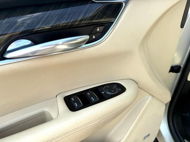 Photo of 2017 Gold Cadillac XT5