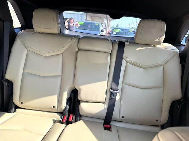 Photo of 2017 Gold Cadillac XT5