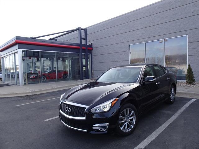 2016 Infiniti Q70