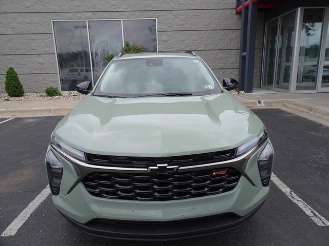 Photo of 2024 Cacti Green Chevrolet Trax