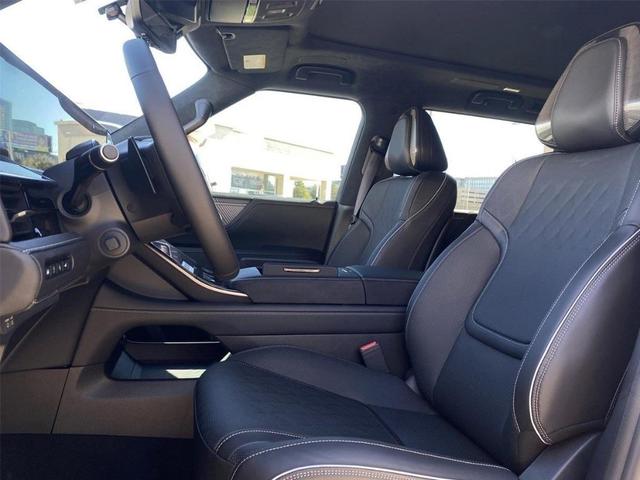Photo of 2025 2t Grand Blue INFINITI QX80