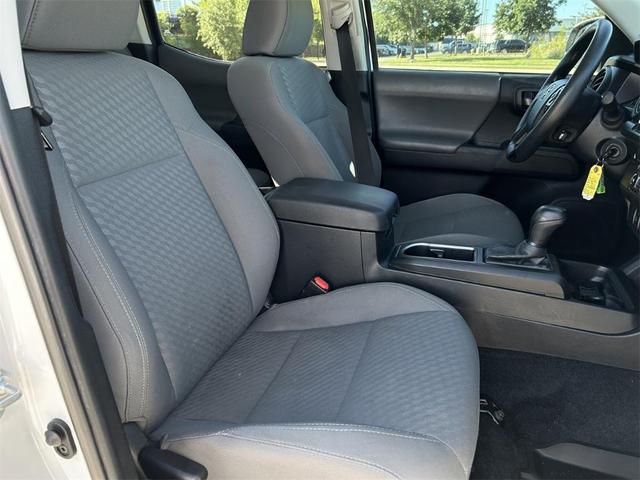 Photo of 2022 White Toyota Tacoma