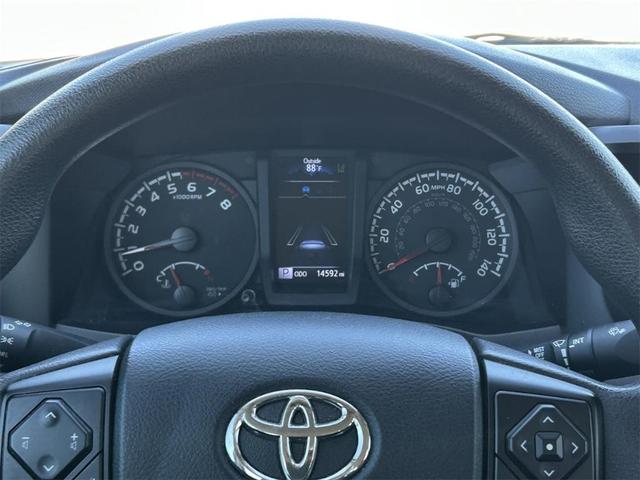 Photo of 2022 White Toyota Tacoma