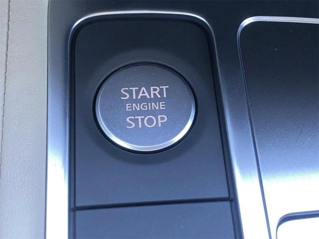 Photo of 2025 Warm Titanium INFINITI QX60
