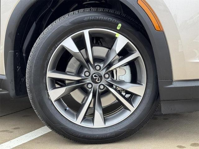 Photo of 2025 Warm Titanium INFINITI QX60