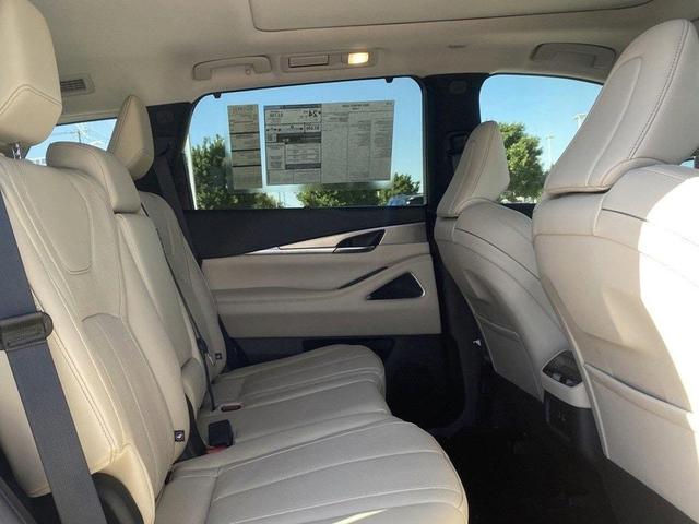 Photo of 2025 Warm Titanium INFINITI QX60