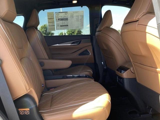 Photo of 2025 Gray INFINITI QX60
