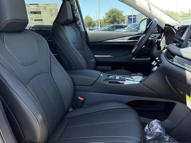 Photo of 2026 Radiant White INFINITI QX60