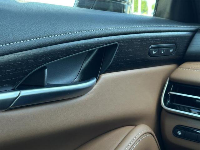Photo of 2026 Mnrl Blk INFINITI QX60