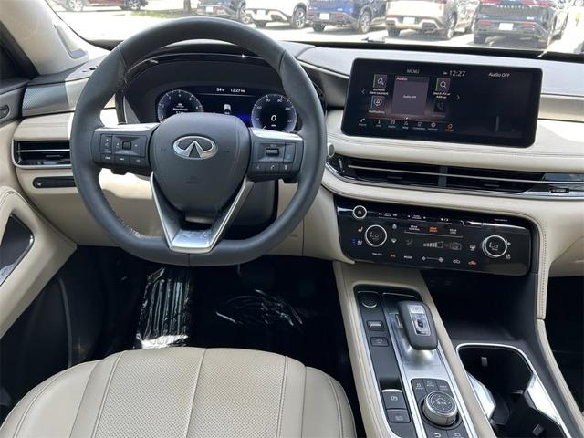 Photo of 2025 Majestic White INFINITI QX60