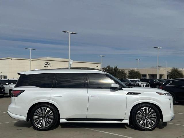 Photo of 2025 Radiant White INFINITI QX80