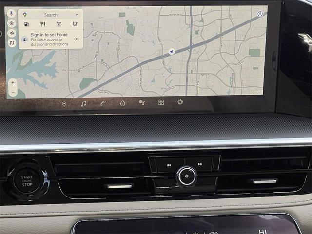 Photo of 2025 Radiant White INFINITI QX80