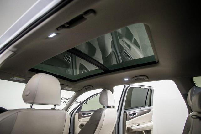 Photo of 2025 Opal White Pearl Volkswagen Atlas