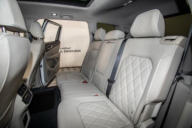 Photo of 2025 Opal White Pearl Volkswagen Atlas