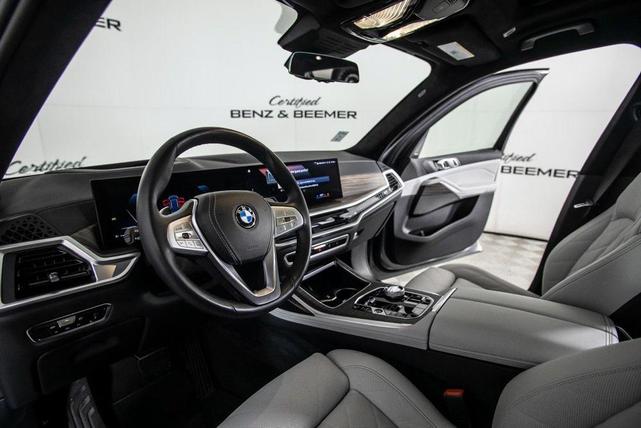 Photo of 2023 Skyscraper Grey Metallic BMW X7
