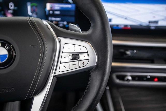 Photo of 2023 Skyscraper Grey Metallic BMW X7
