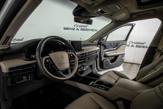 Photo of 2022 Pristine White Metallic Tri-Coat Lincoln Corsair