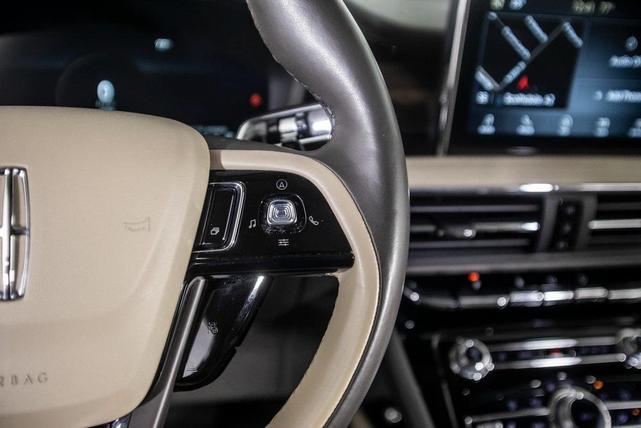 Photo of 2022 Pristine White Metallic Tri-Coat Lincoln Corsair