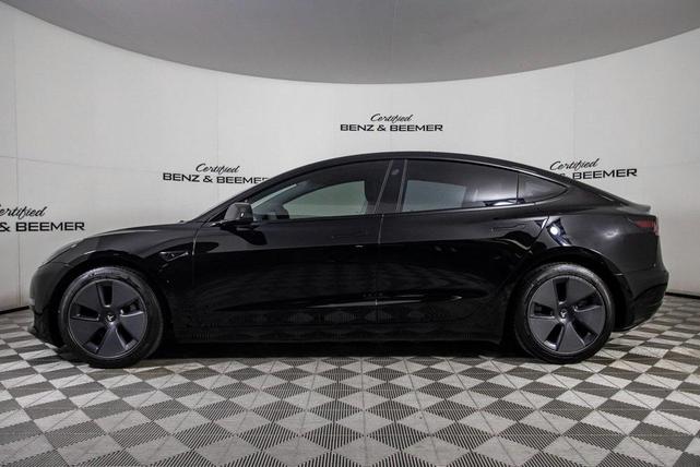 Photo of 2022 Solid Black Tesla Model 3