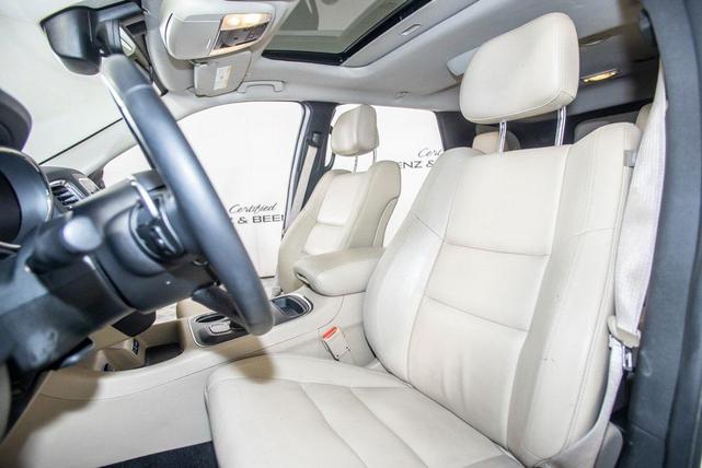 Photo of 2017 Vice White Tri-Coat Pearl Dodge Durango