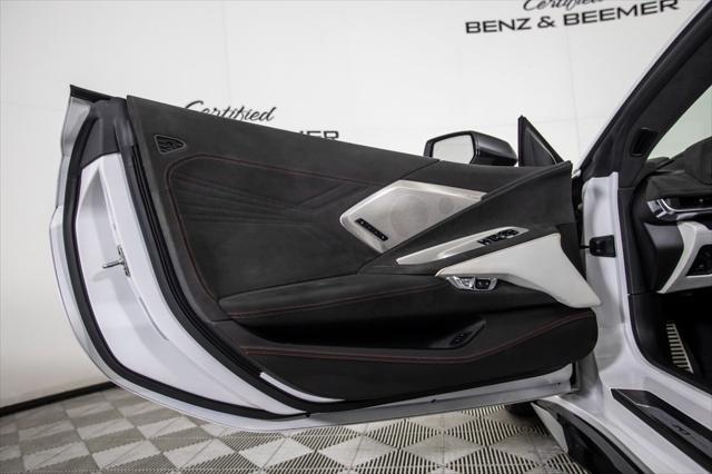 Photo of 2023 White Pearl Metallic Tricoat Chevrolet Corvette