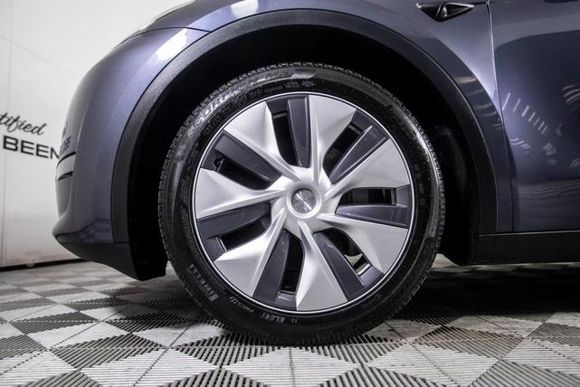 Photo of 2023 Gray Tesla Model Y