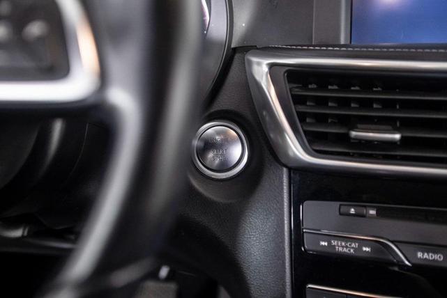 Photo of 2018 Blade Silver INFINITI QX30